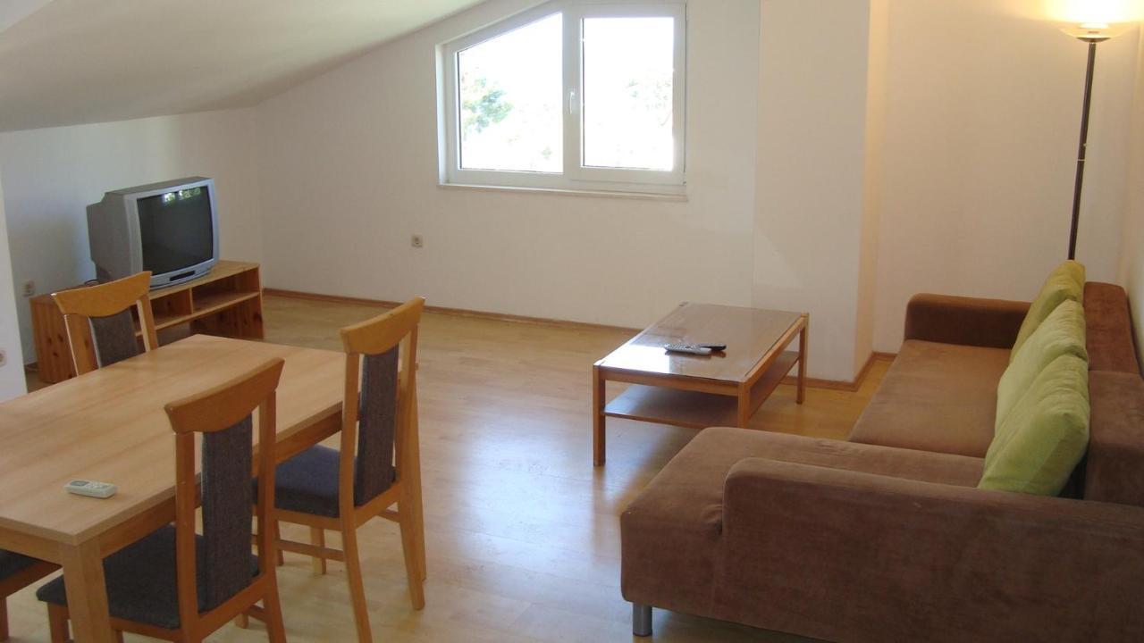 Apartments And Rooms With Parking Space Gradac, Makarska - 6819 Gradac  Exterior photo