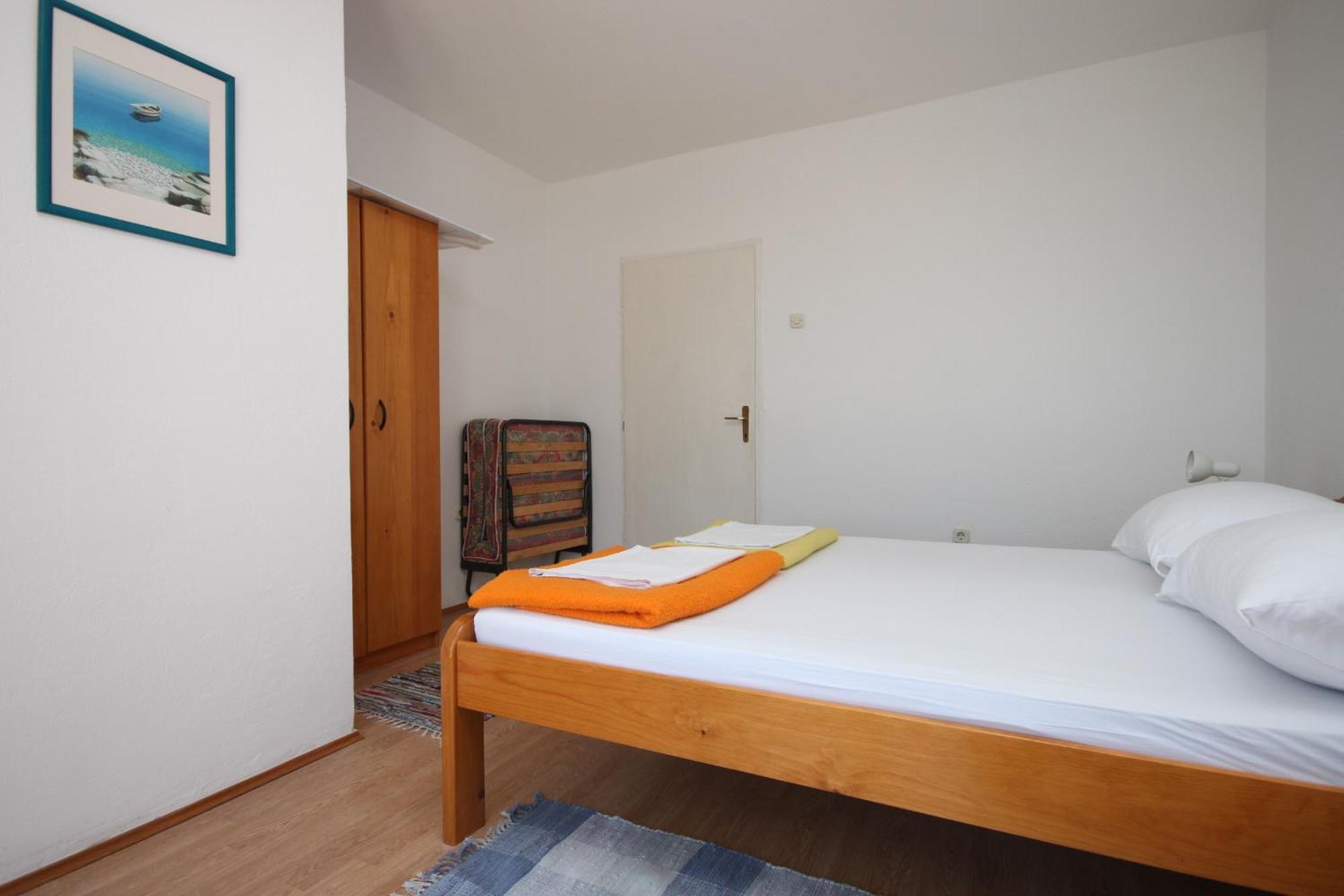 Apartments And Rooms With Parking Space Gradac, Makarska - 6819 Gradac  Room photo