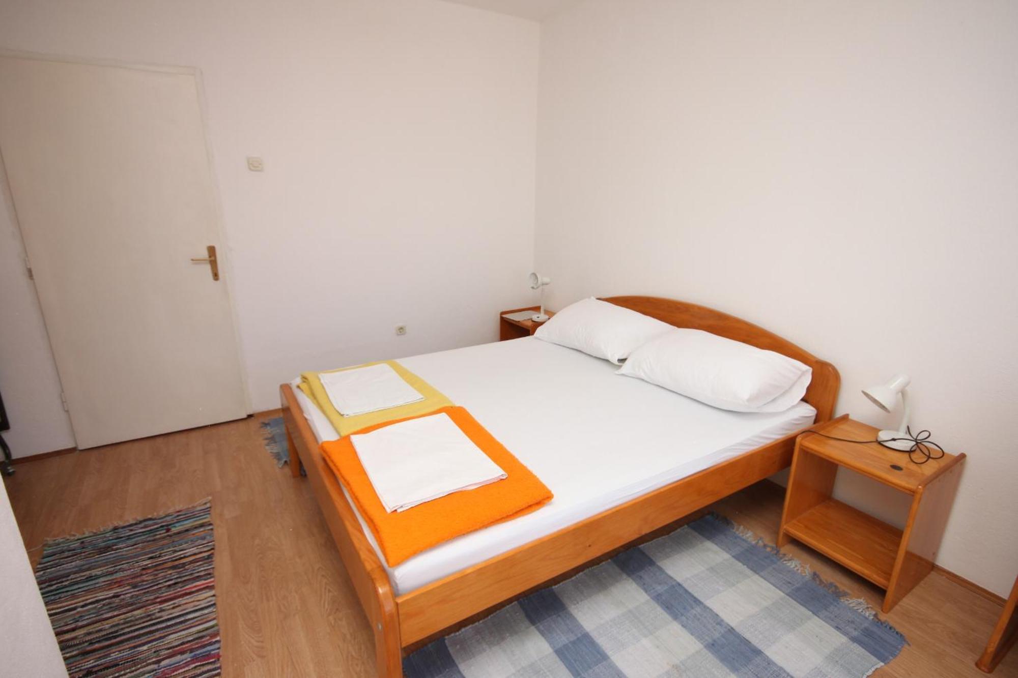 Apartments And Rooms With Parking Space Gradac, Makarska - 6819 Gradac  Room photo